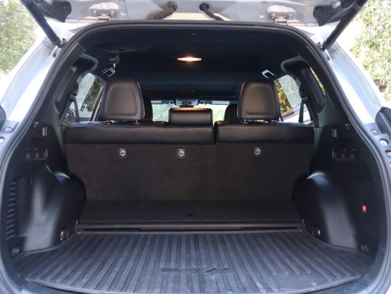 
								Toyota Rav4 Hybrid SE full									