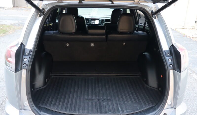 
								Toyota Rav4 Hybrid SE full									