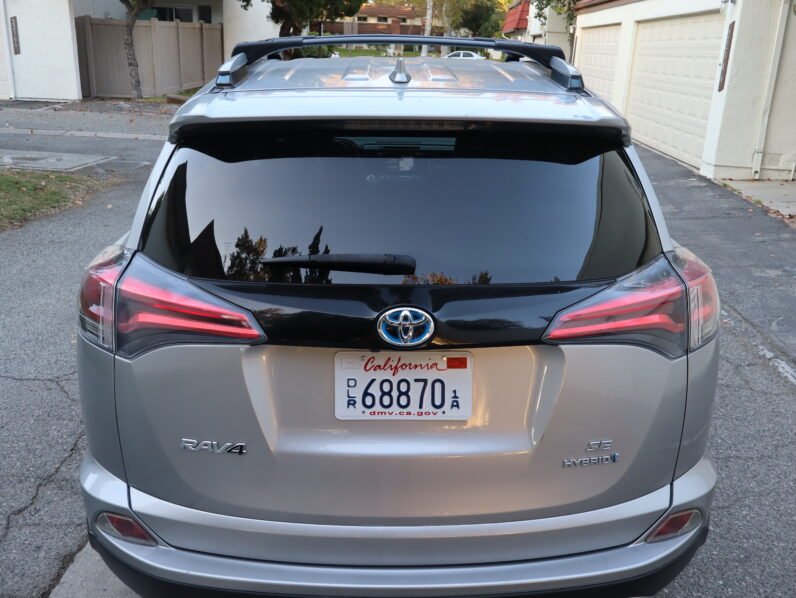 
								Toyota Rav4 Hybrid SE full									