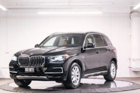 2022 BMW X5 xDrive45e With Navigation & AWD