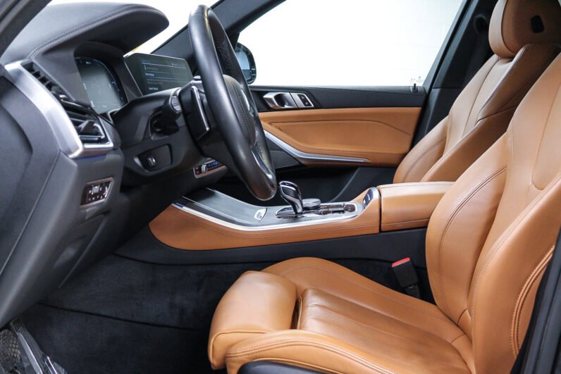 
								2022 BMW X5 xDrive45e With Navigation & AWD full									