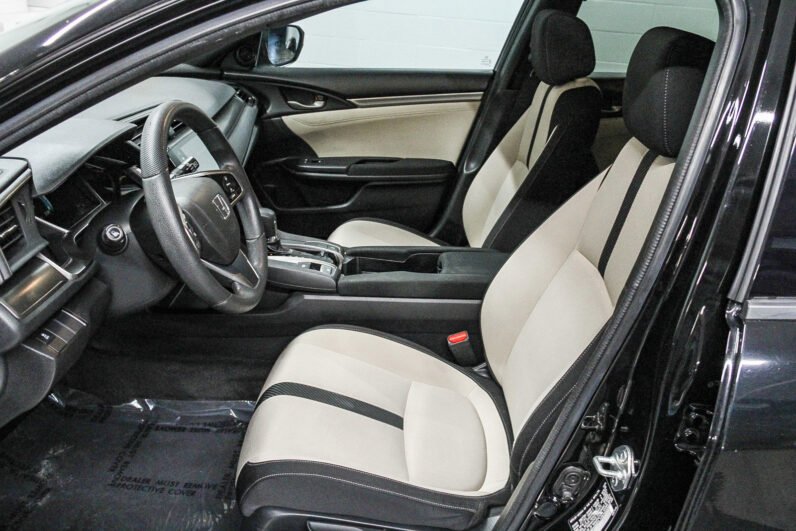 
								2017 Honda Civic Hatchback full									